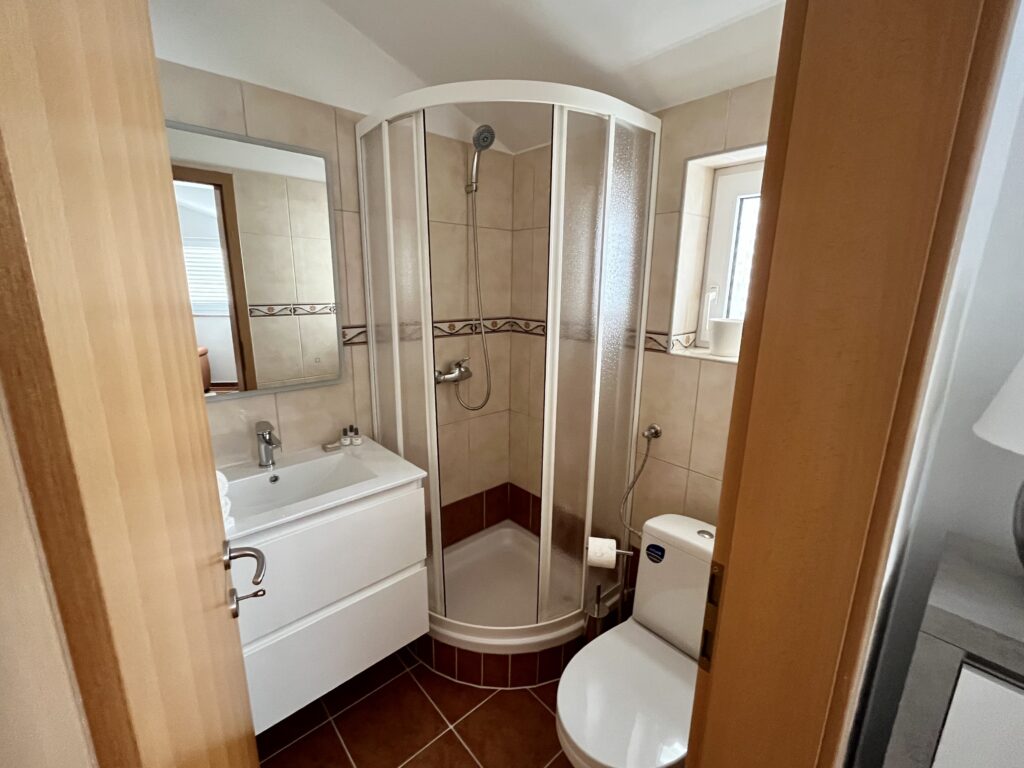 Bathroom (Living Room)